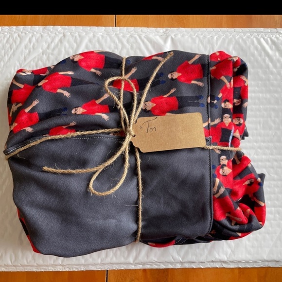 Danny DeVito Red & Black Lumberjack Zipper Hoodie - Frank Reynolds Always Sunny - Picture 9 of 11